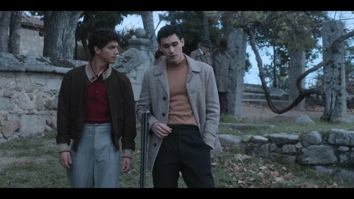 Alguien tiene que morir. Temporada 1 Episodio 1.