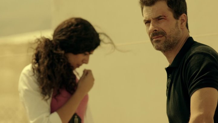 Mar de Plástico. Temporada 1 Episodio 01