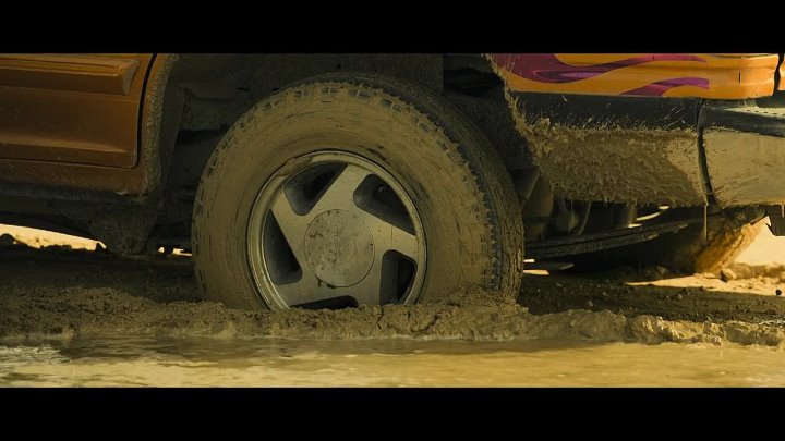 Sky Rojo. Temporada 1 Episodio 5. «La evasión»