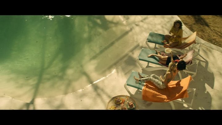 Sky Rojo. Temporada 3 Episodio 1. «Entrar al cielo por la puerta de atrás»